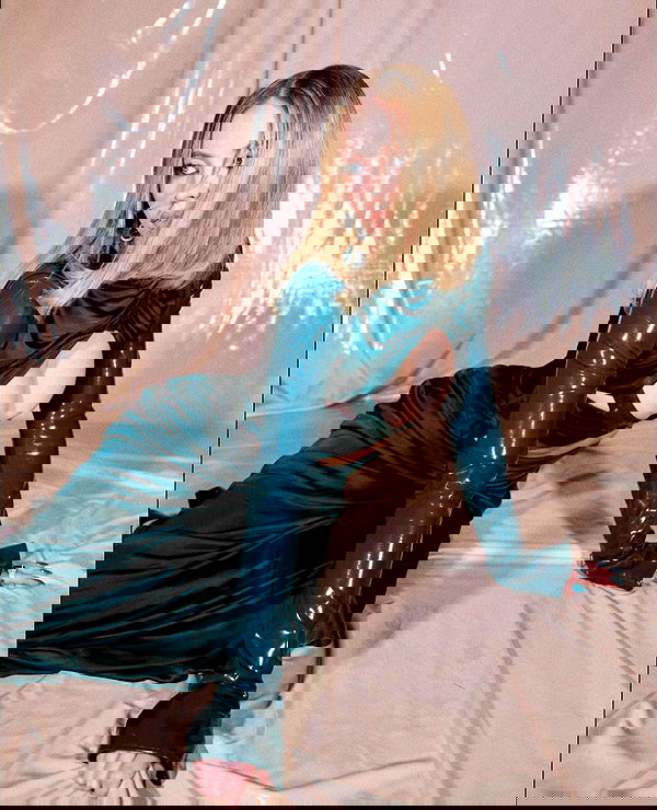 sydney_sweeney image ~ Altpins