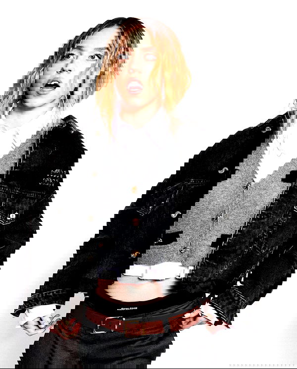 sydney_sweeney image ~ Altpins