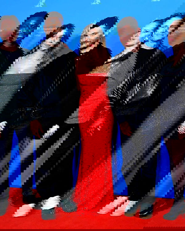 sydney_sweeney image ~ Altpins