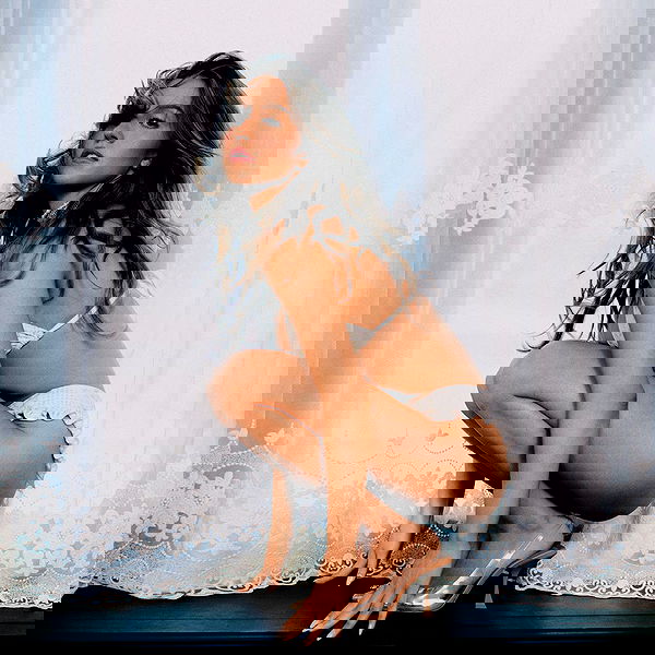 sydney_sweeney image ~ Altpins