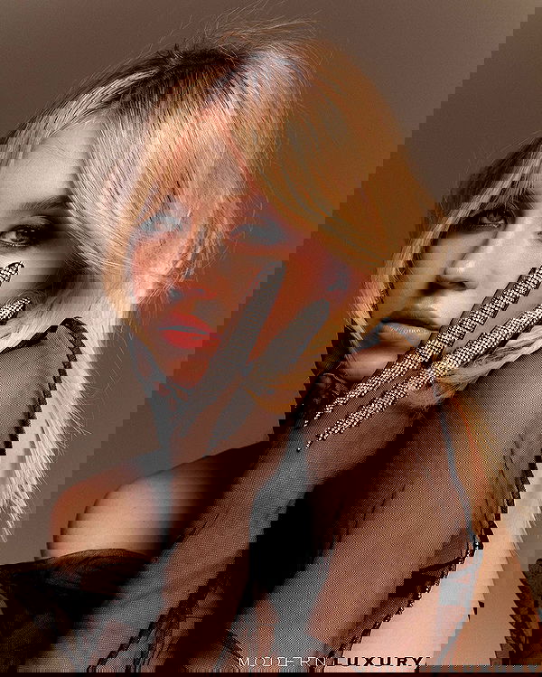 sydney_sweeney image ~ Altpins