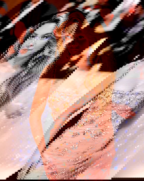 sydney_sweeney image ~ Altpins