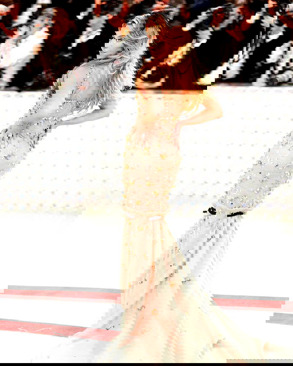 sydney_sweeney image ~ Altpins