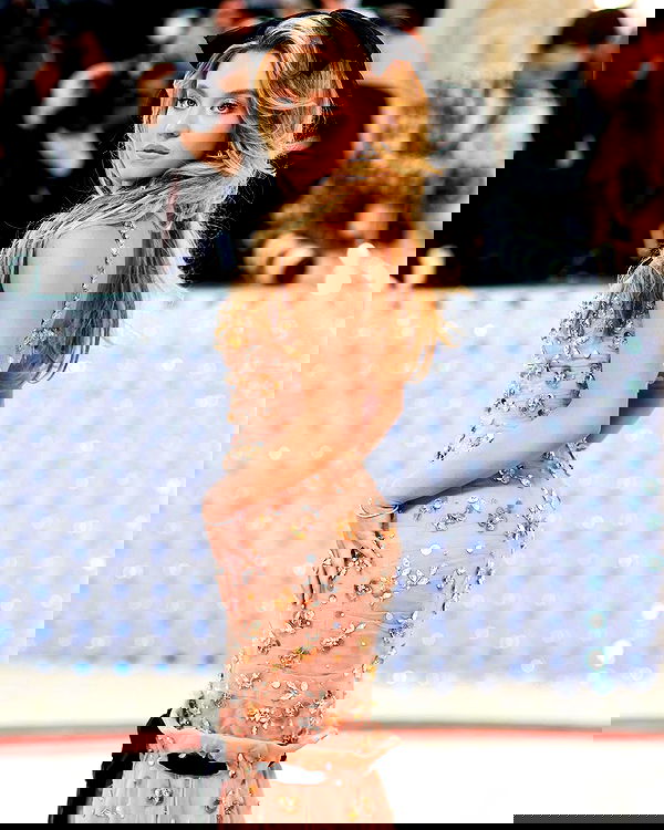 sydney_sweeney image ~ Altpins