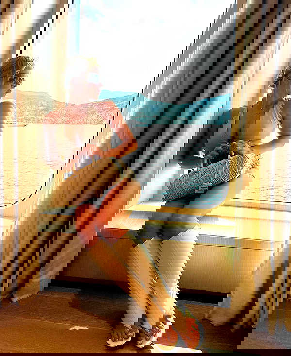 sydney_sweeney image ~ Altpins