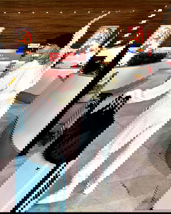 sydney_sweeney image ~ Altpins