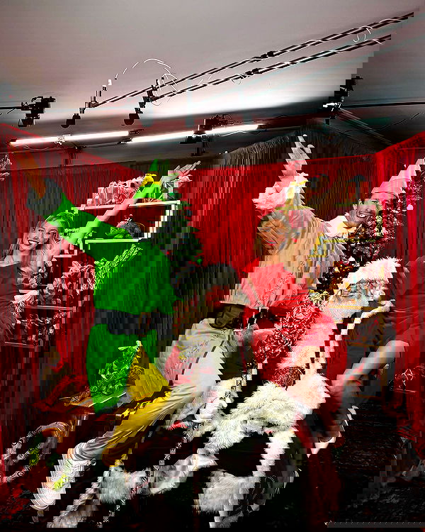 sydney_sweeney image ~ Altpins