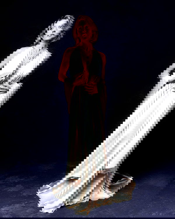 sydney_sweeney image ~ Altpins