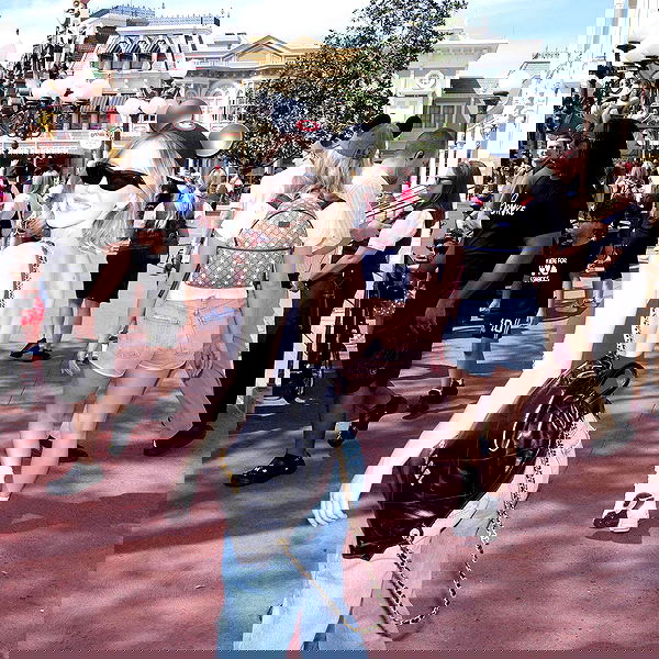 sydney_sweeney image ~ Altpins