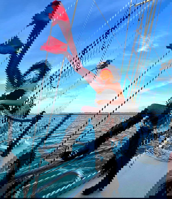 sydney_sweeney image ~ Altpins