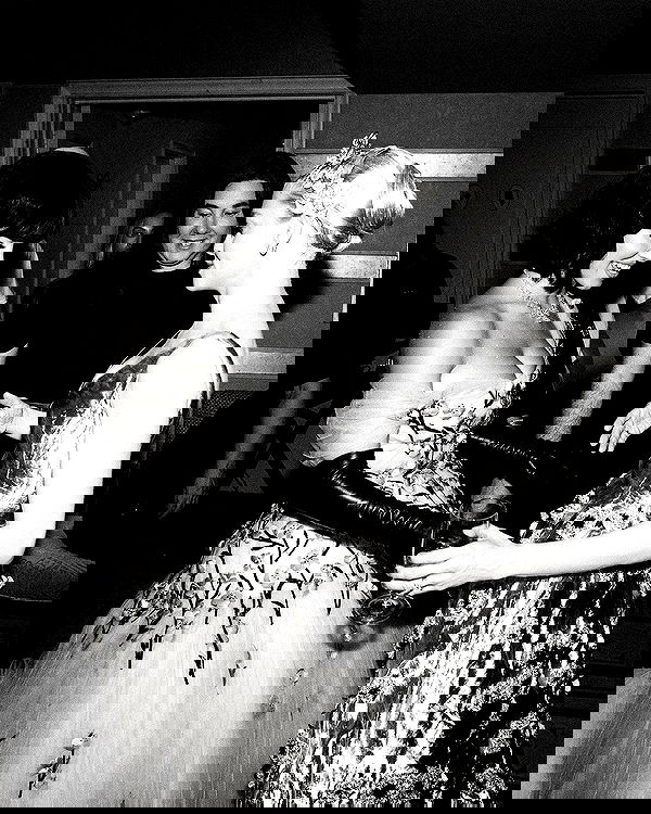 sydney_sweeney image ~ Altpins