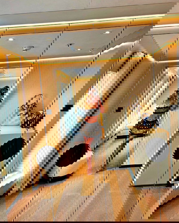 sydney_sweeney image ~ Altpins