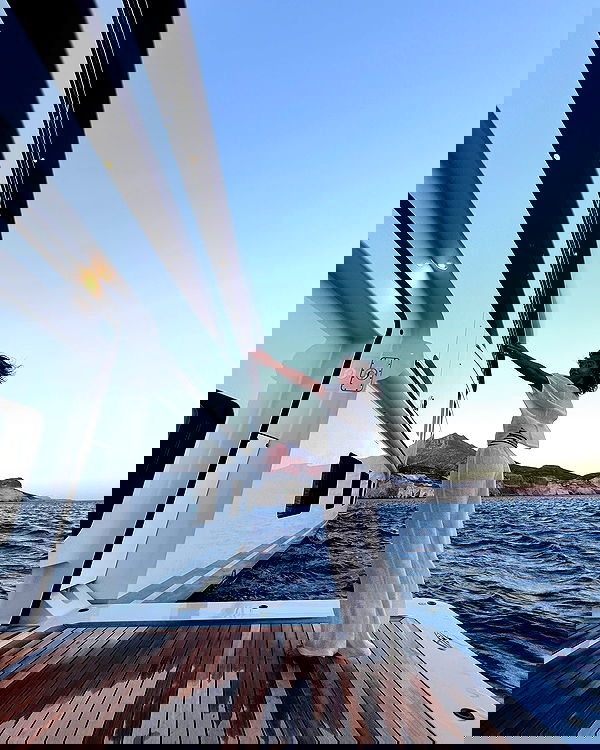 sydney_sweeney image ~ Altpins