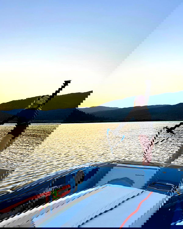 sydney_sweeney image ~ Altpins