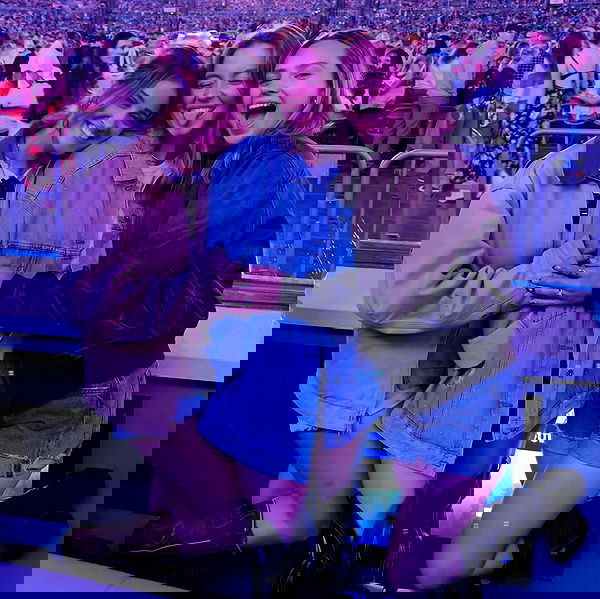 sydney_sweeney image ~ Altpins