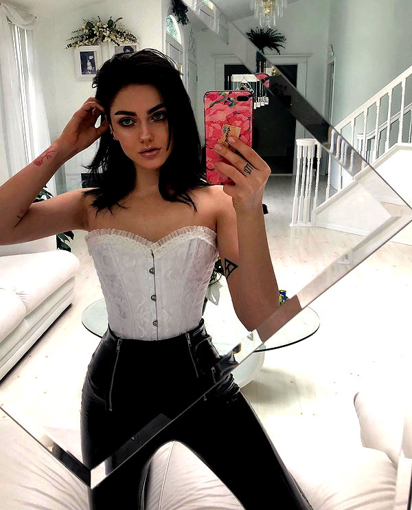teafl0wer instagram image archive image