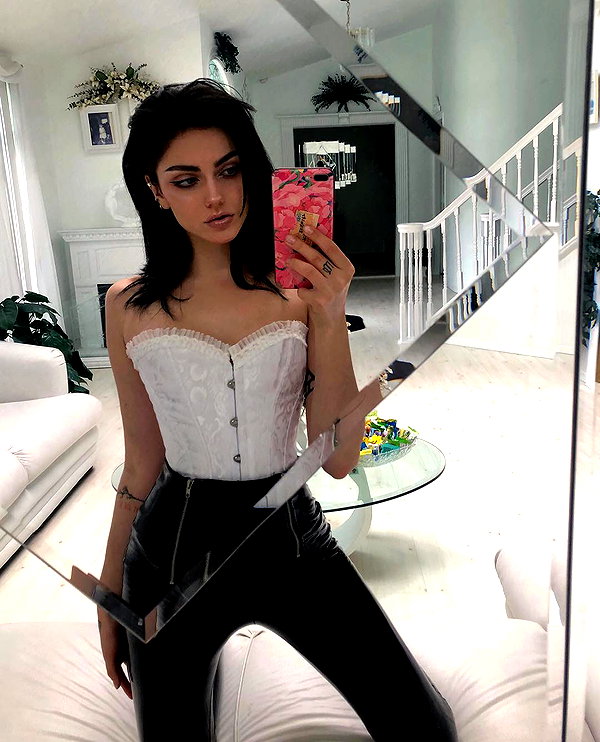 teafl0wer instagram image archive image