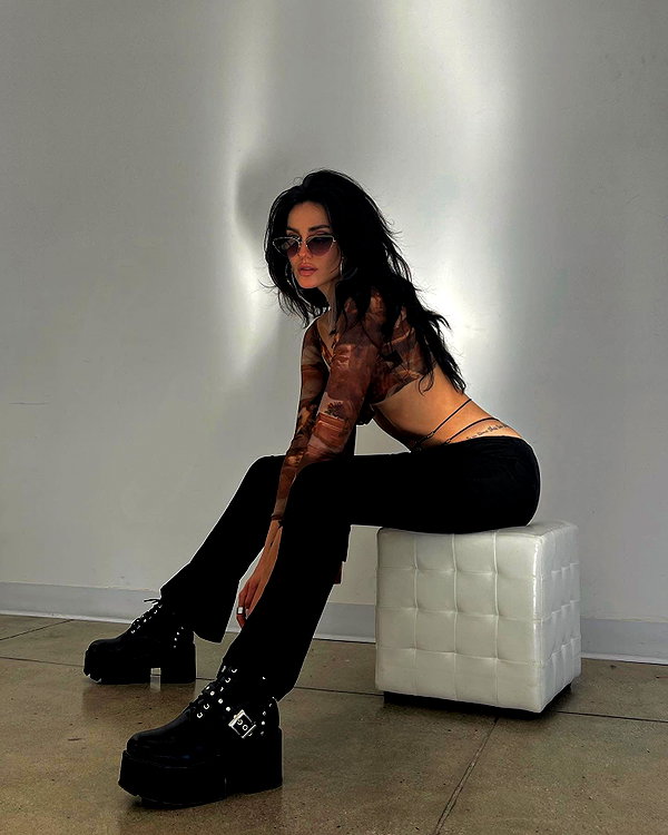 teafl0wer instagram image archive image