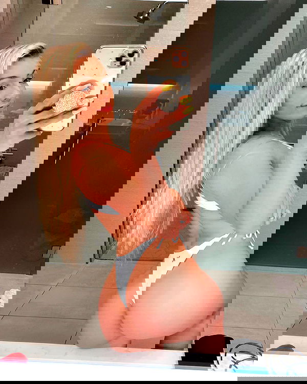 therealbrittfit therealbrittfit archive image