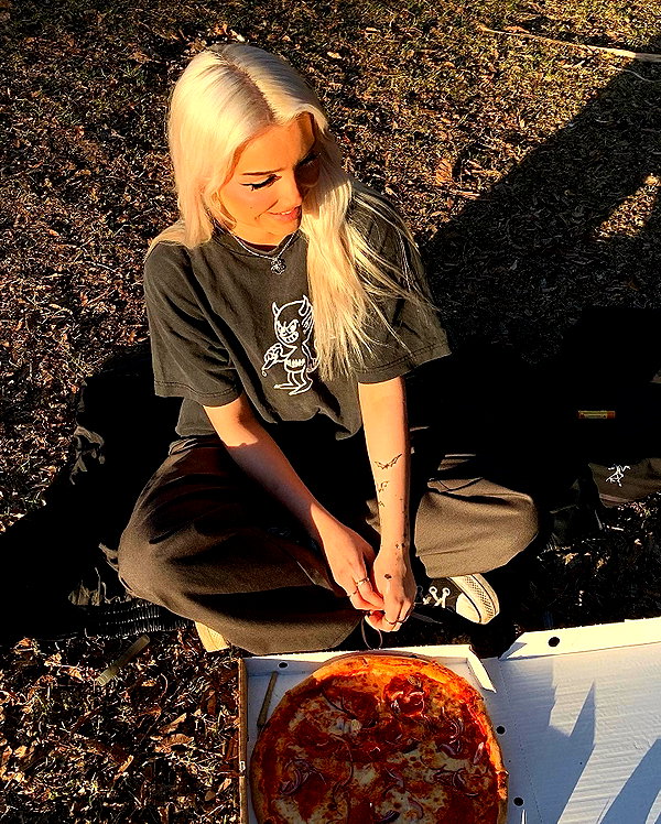 theresemarlen instagram image archive image