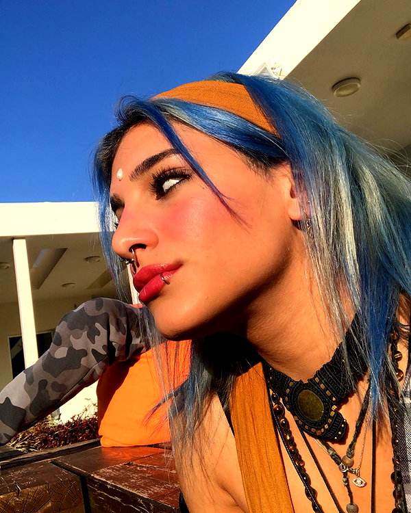 toharsandrusi instagram image archive image