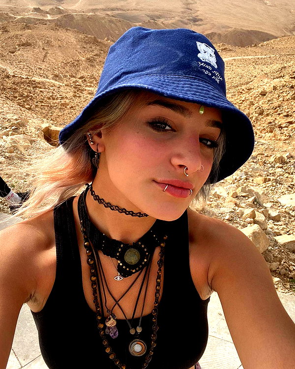toharsandrusi instagram image archive image