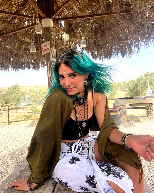 toharsandrusi instagram image archive image