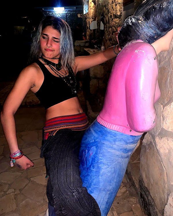 toharsandrusi instagram image archive image