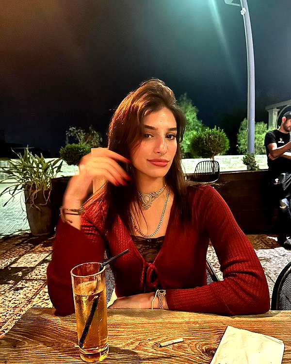toharsandrusi instagram image archive image