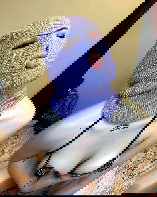 uniquexbrat image ~ Altpins