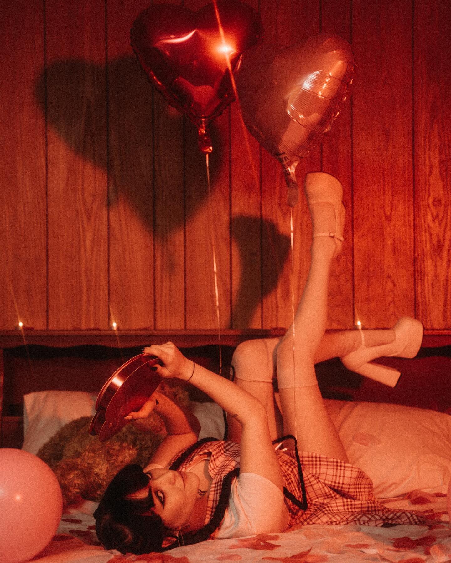 uniquexbrat instagram image archive image