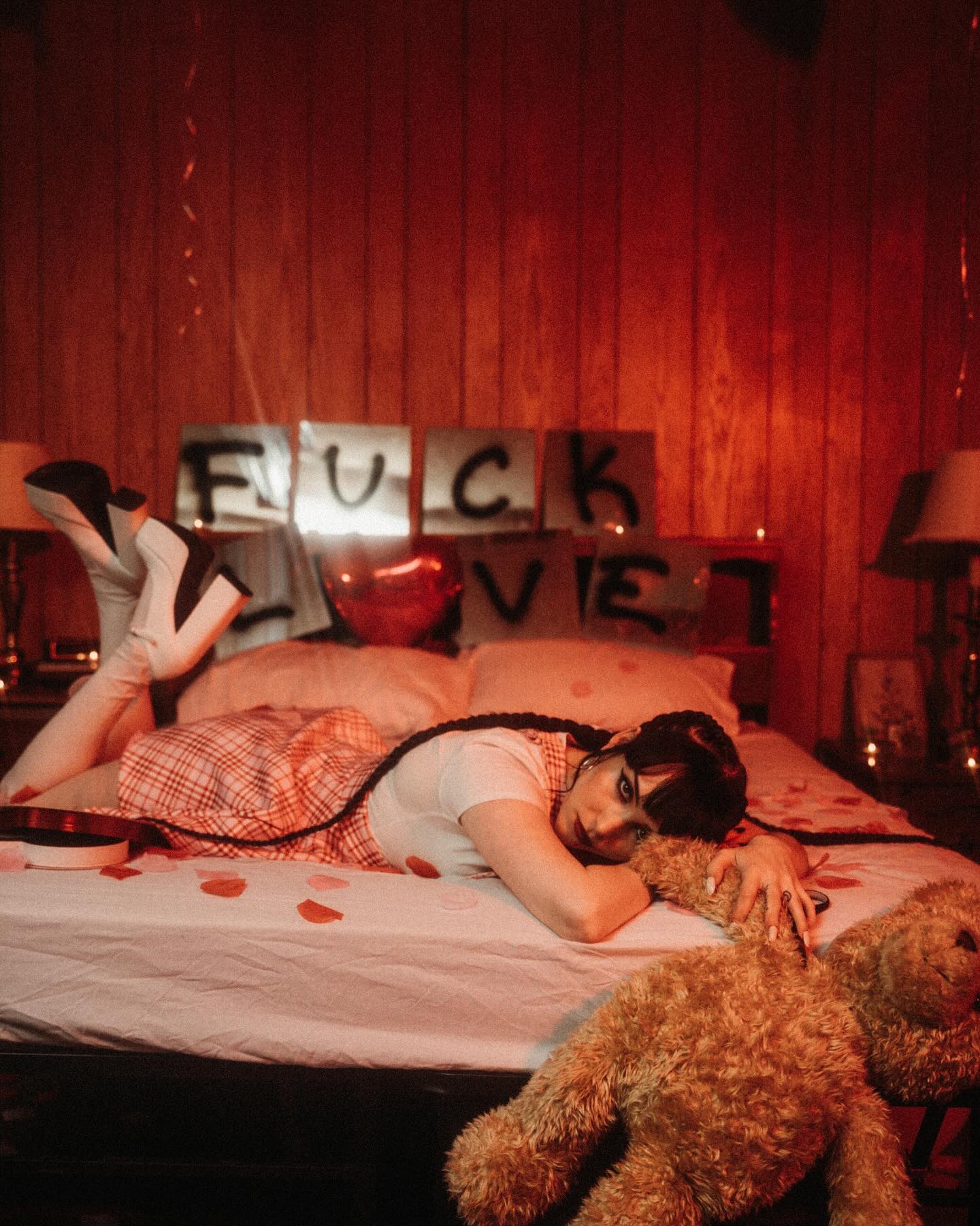 uniquexbrat instagram image archive image