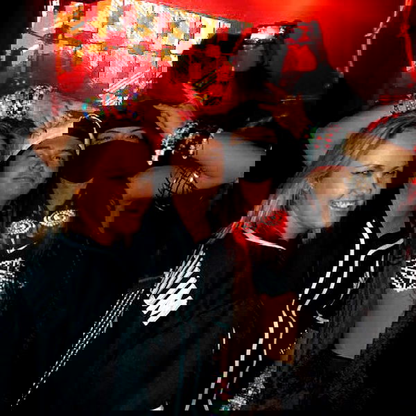 v.okay image ~ Altpins