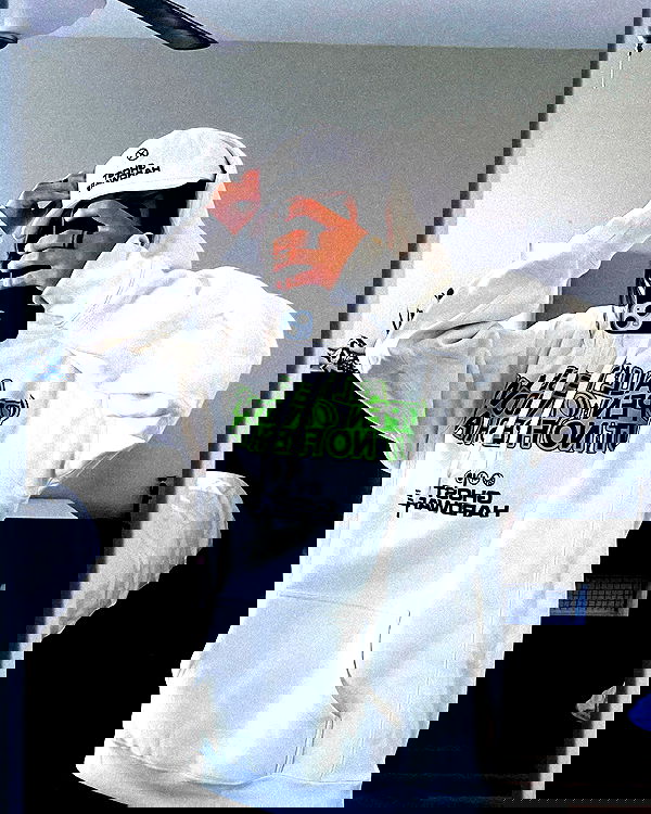 v.okay image ~ Altpins