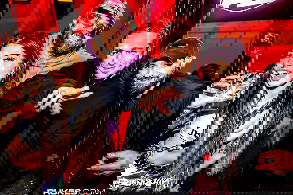 v.okay image ~ Altpins