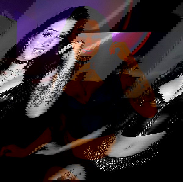 v.okay image ~ Altpins