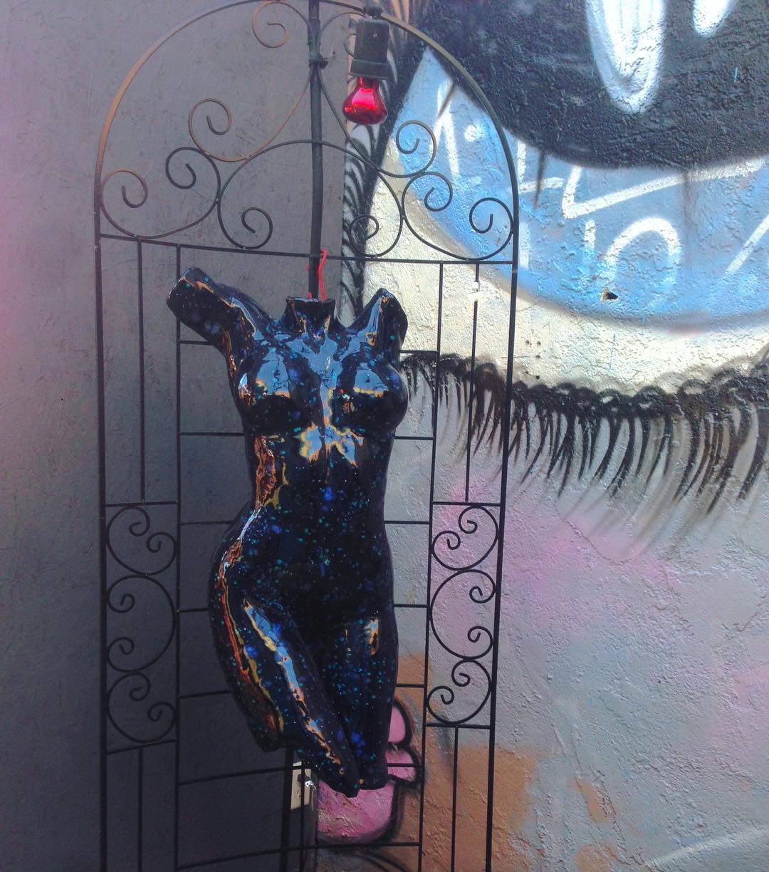 vanessa.julienne instagram image archive image