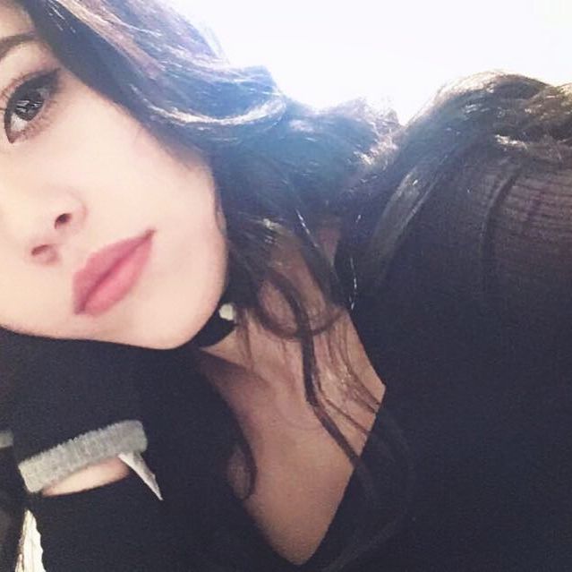 vanessa.julienne instagram image archive image