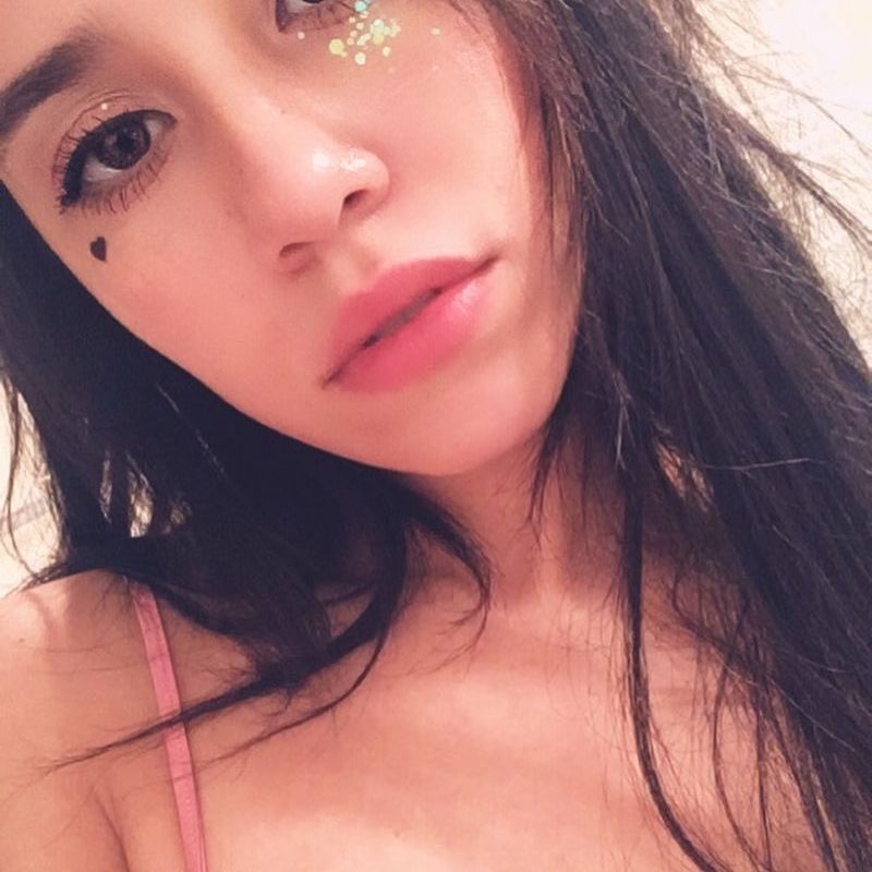 vanessa.julienne instagram image archive image