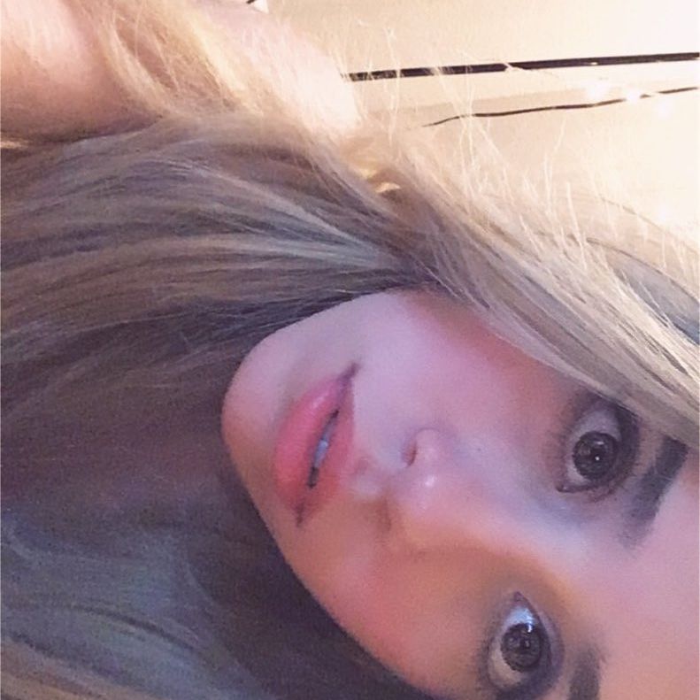 vanessa.julienne instagram image archive image