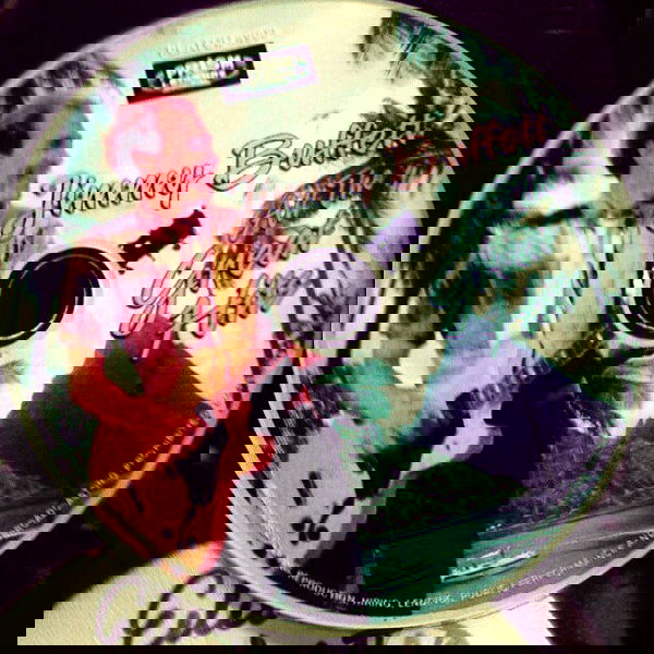 vanessa.julienne image ~ Altpins