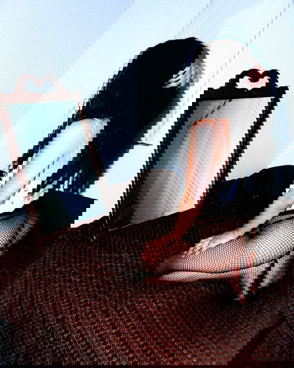 vanessa.julienne image ~ Altpins