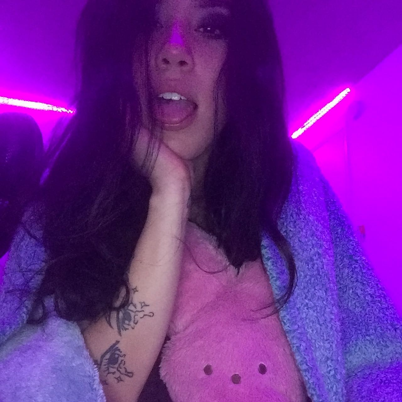 vanessa.julienne instagram image archive image