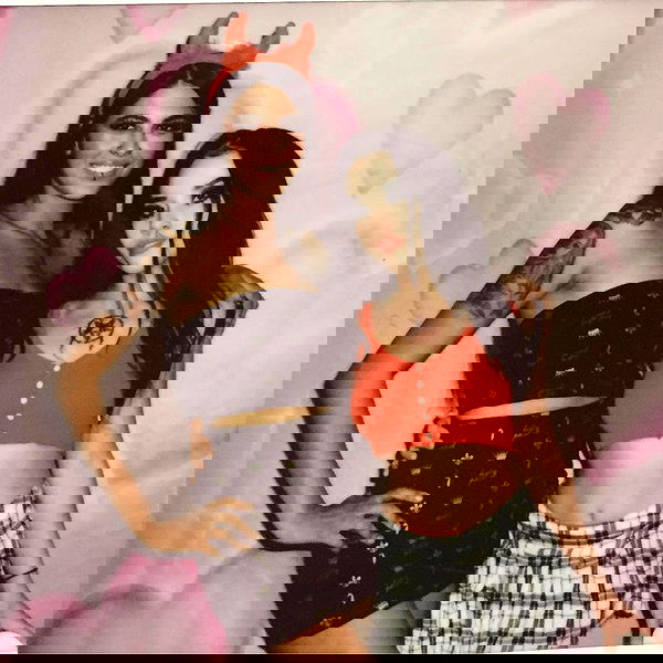 vanessa.julienne image ~ Altpins