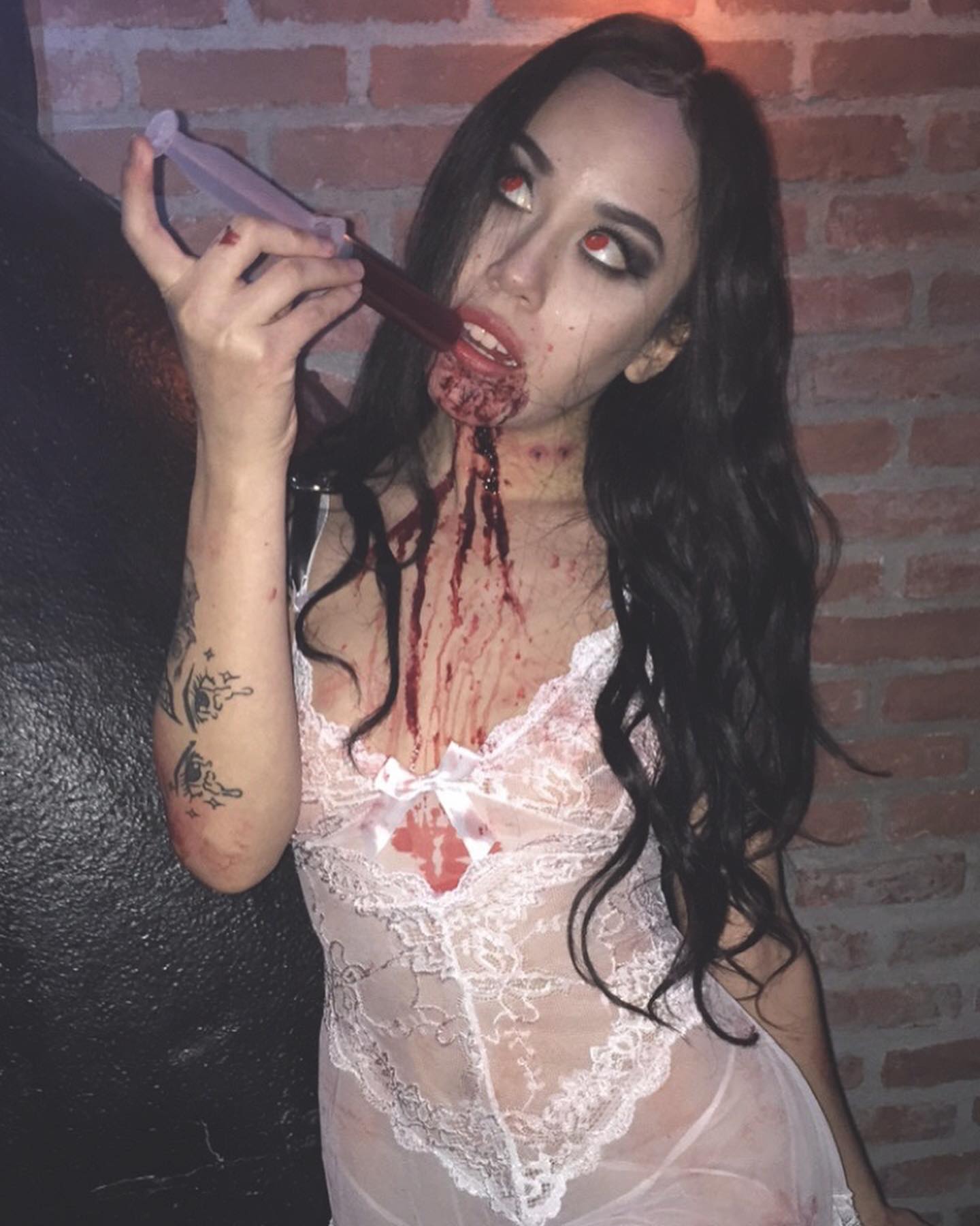 vanessa.julienne instagram image archive image