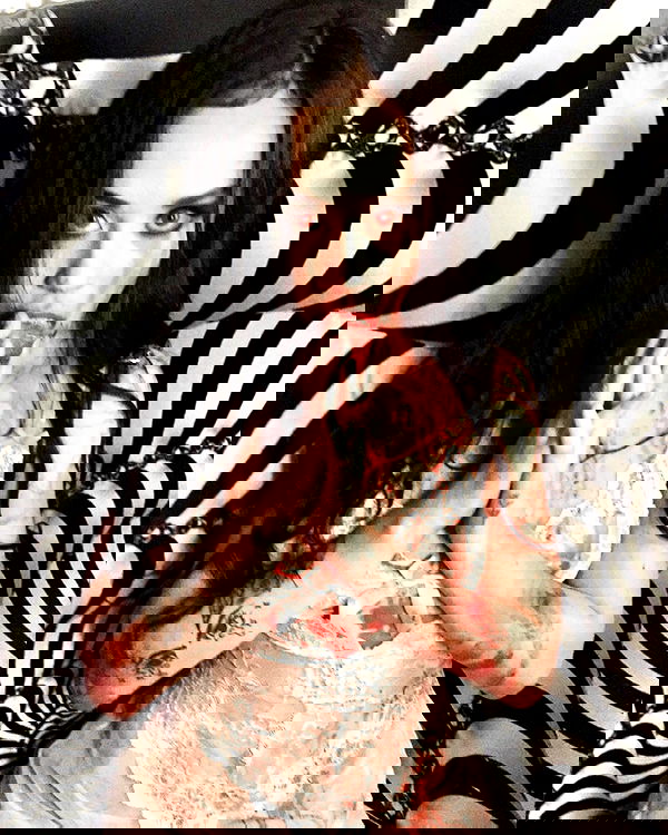 vanessa.julienne image ~ Altpins