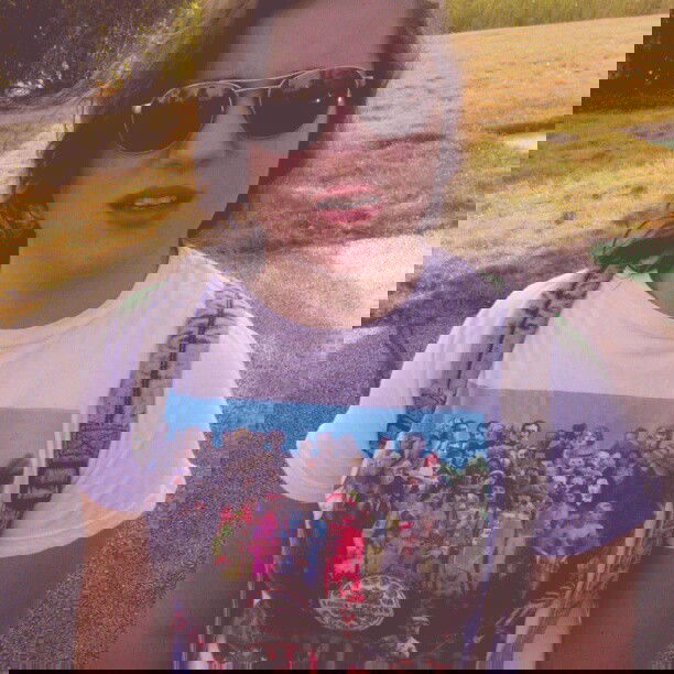 vanessa.julienne instagram image archive image