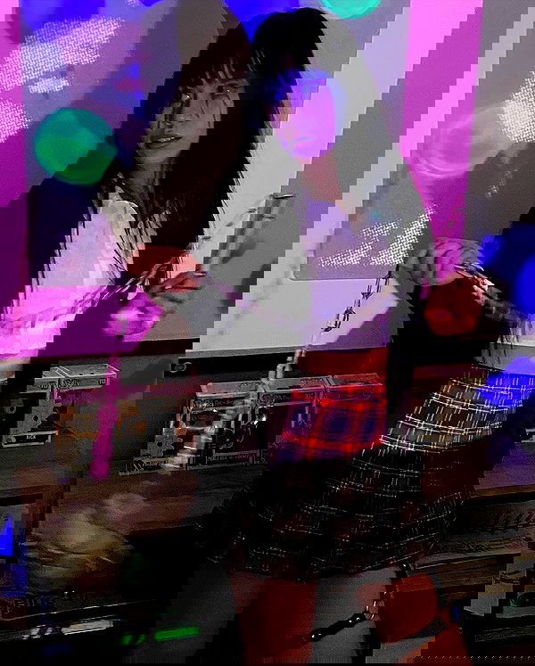 vanessa.julienne image ~ Altpins