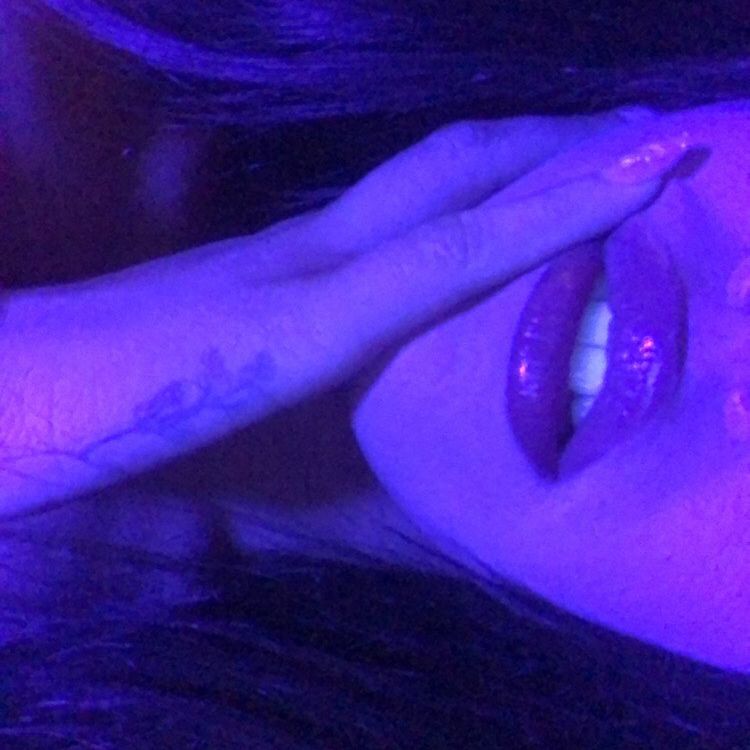 vanessa.julienne instagram image archive image