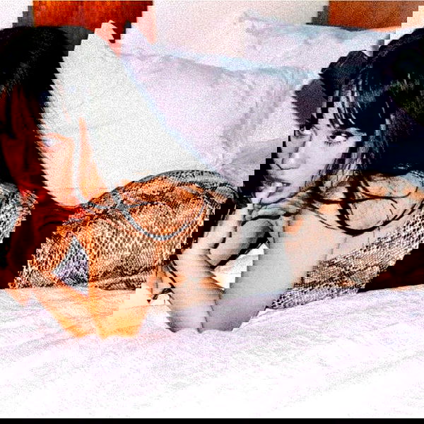 vanessa.julienne image ~ Altpins